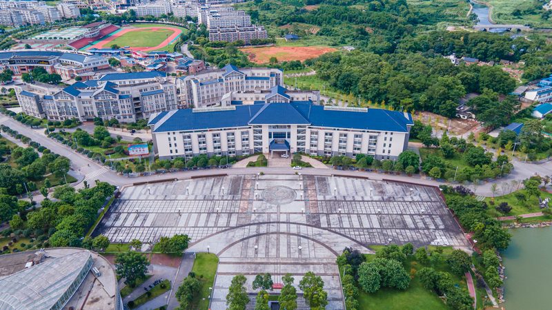 汽车电子代工资质要求：揭秘行业门槛与标准