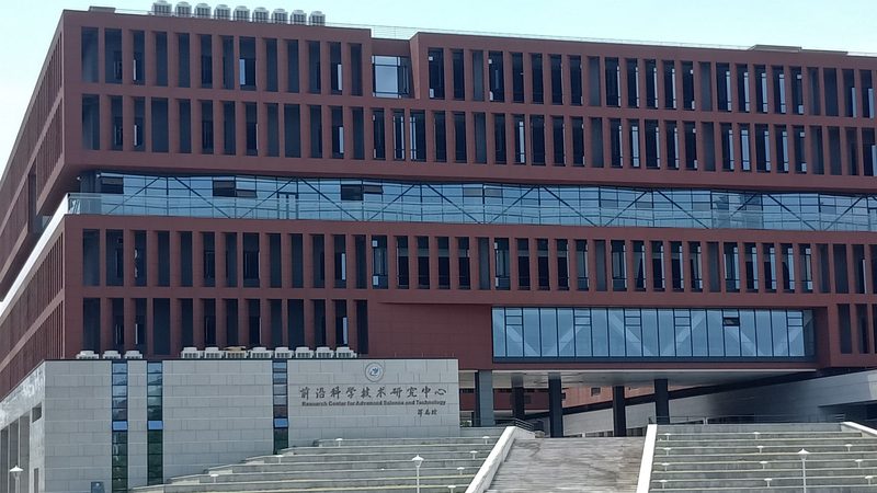 电动车电容安装：五大关键点确保安全与性能**